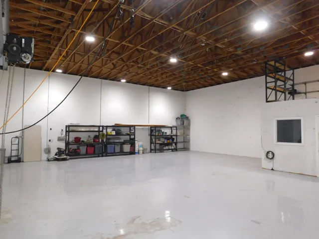 Garage/shop