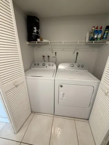CB In Unit Landry