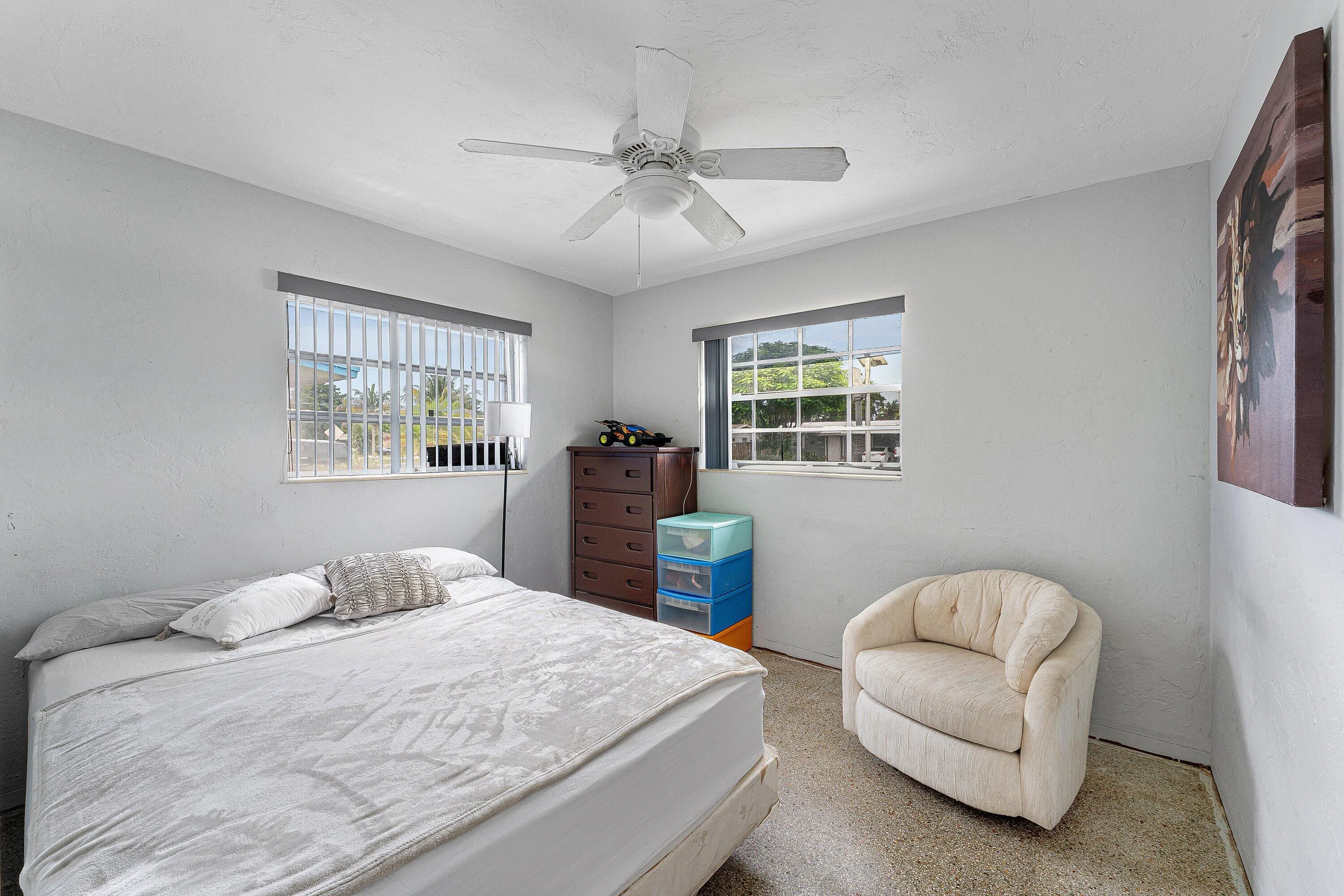SECOND BEDROOOM