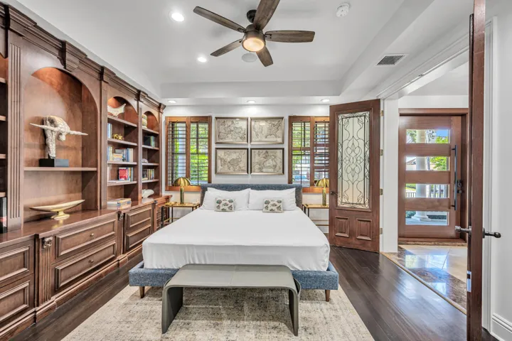 4th bedroom or office off front entry with access to dedicated full bathroom.