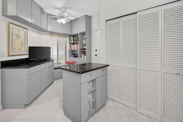 EXTRA STORAGE IN ISLAND AND LARGE PANTRY