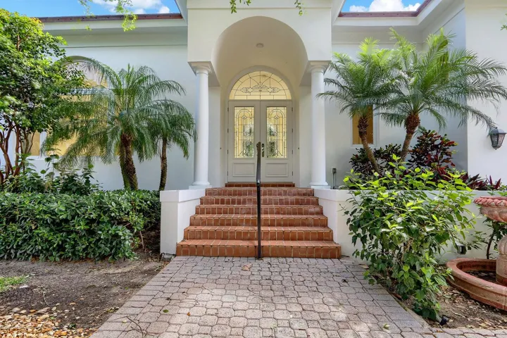 1431 N Ocean Way