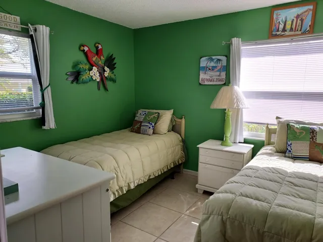 Guest room