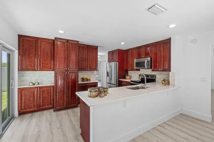025-6930Northwest2ndTerrace-BocaRaton-FL