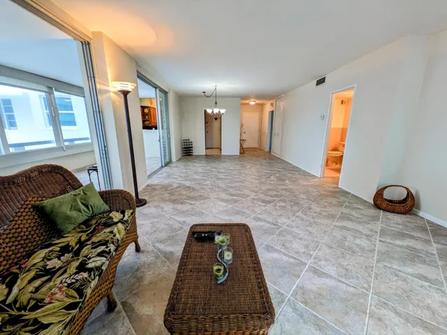 Living area 2