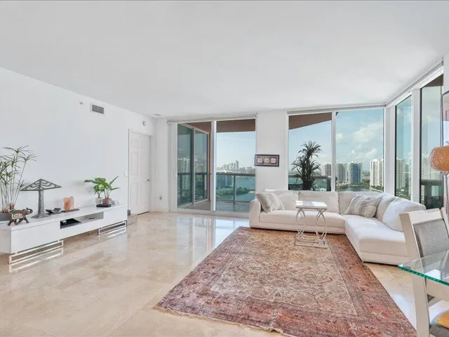04-3370 Hidden Bay Dr #2409_004