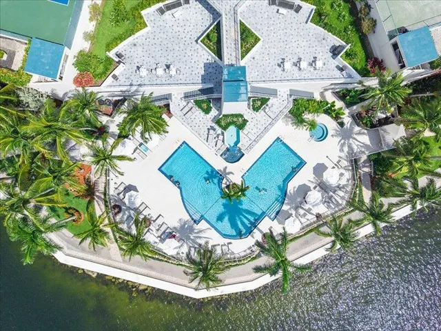 61-3370 Hidden Bay Dr #2409_061