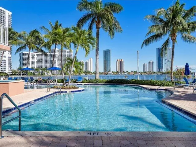 52-3370 Hidden Bay Dr #2409_052