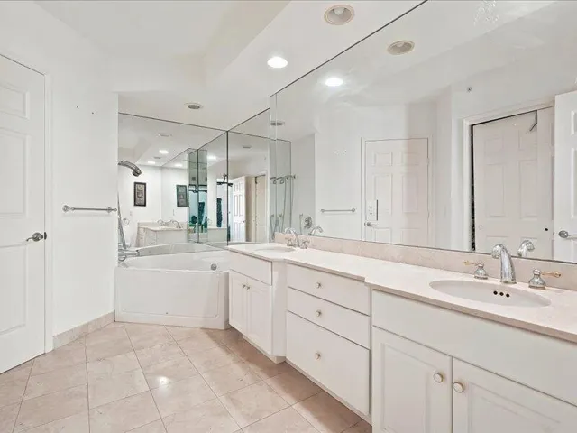34-3370 Hidden Bay Dr #2409_034
