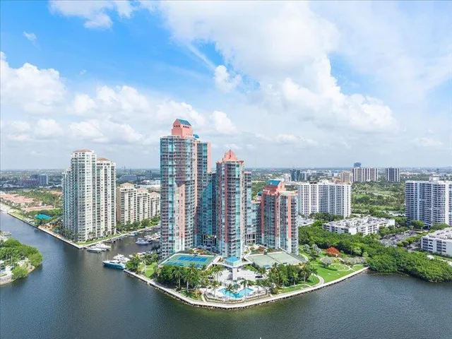 56-3370 Hidden Bay Dr #2409_056