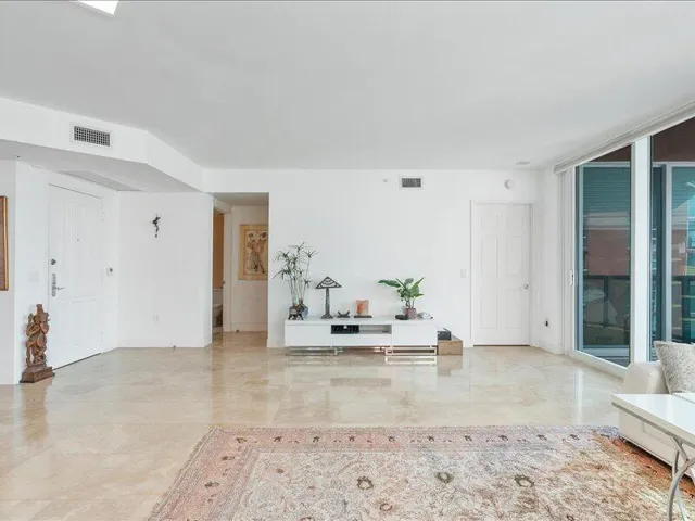 09-3370 Hidden Bay Dr #2409_009