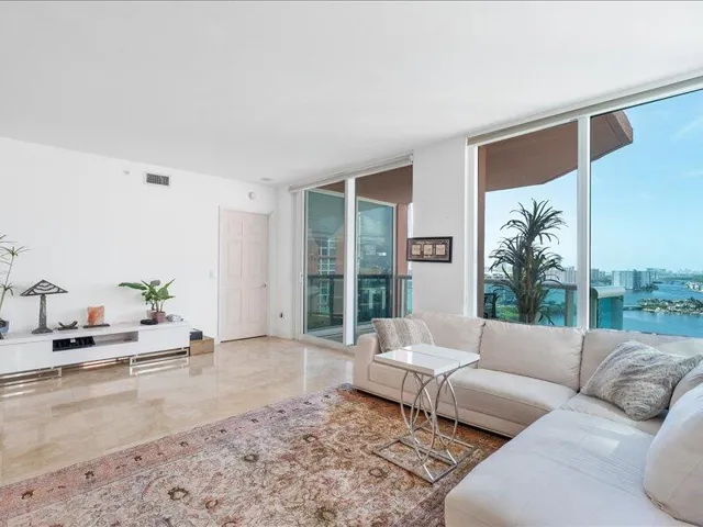 05-3370 Hidden Bay Dr #2409_005