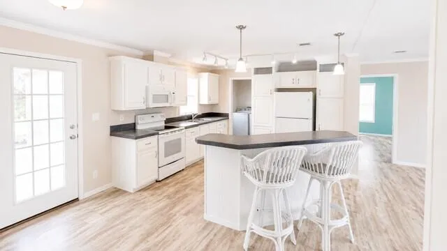Kitchen Island 2