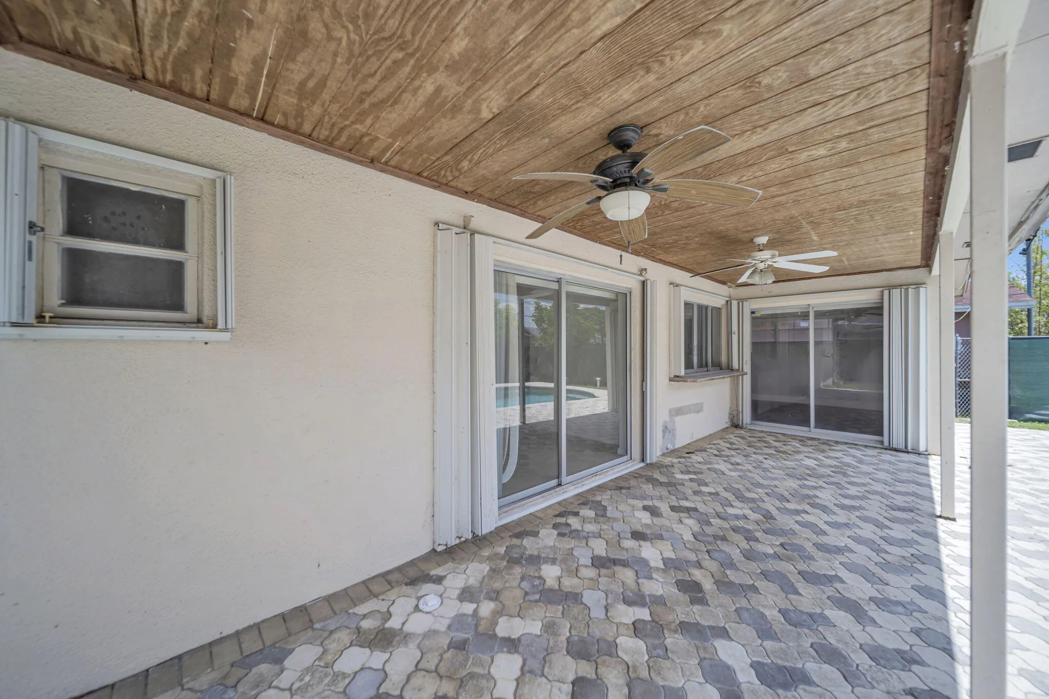 Covered​​‌​​​​‌​​‌‌​‌‌​​​‌‌​‌​‌​‌​​​‌​​ patio