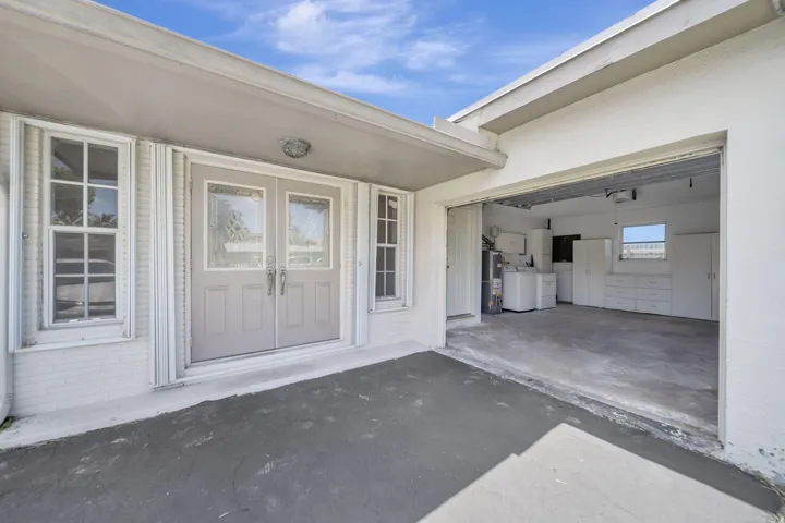 Front view with garage