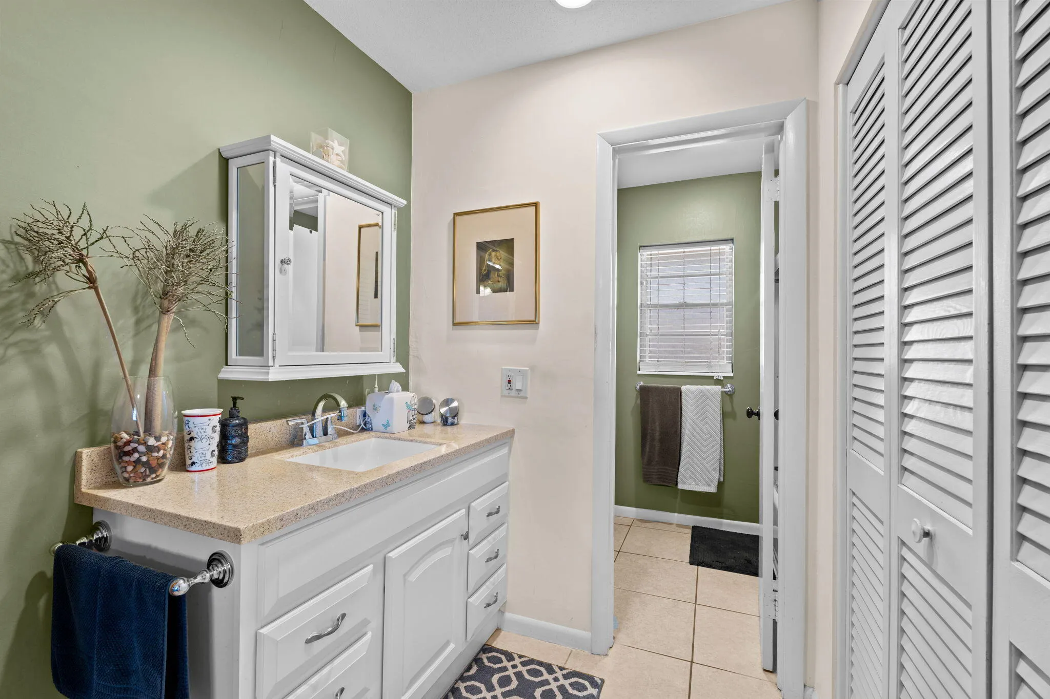 18-web-or-mls-A7409343