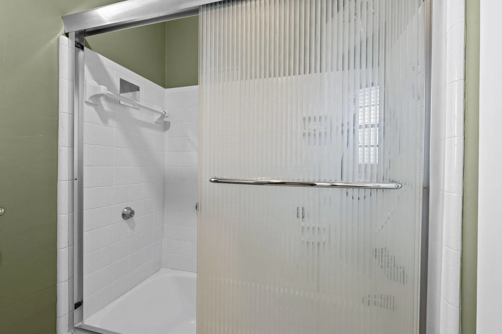 20-web-or-mls-A7409349