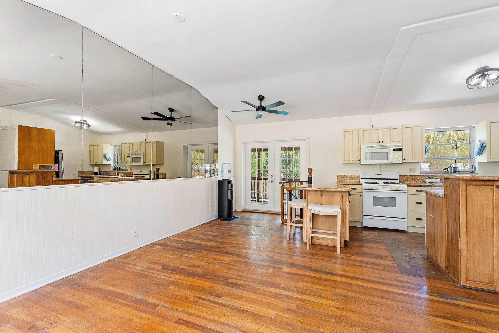041-1429CrestDr-LakeWorth-SMALL