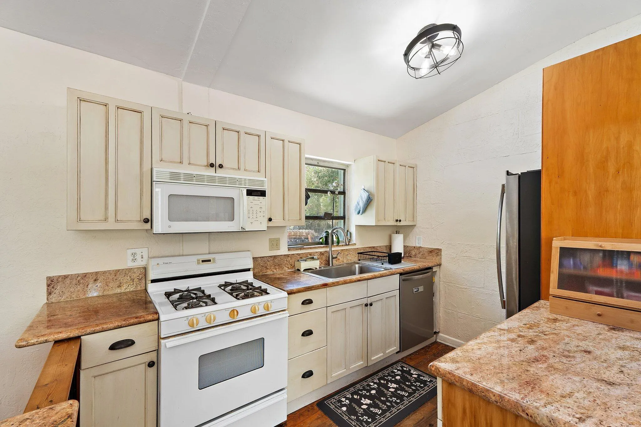 046-1429CrestDr-LakeWorth-SMALL