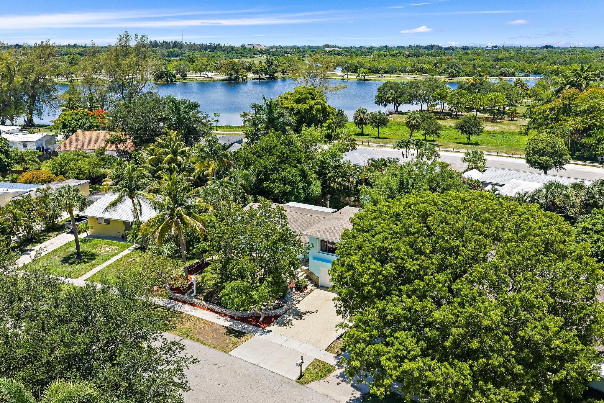 002-1429CrestDr-LakeWorth-SMALL