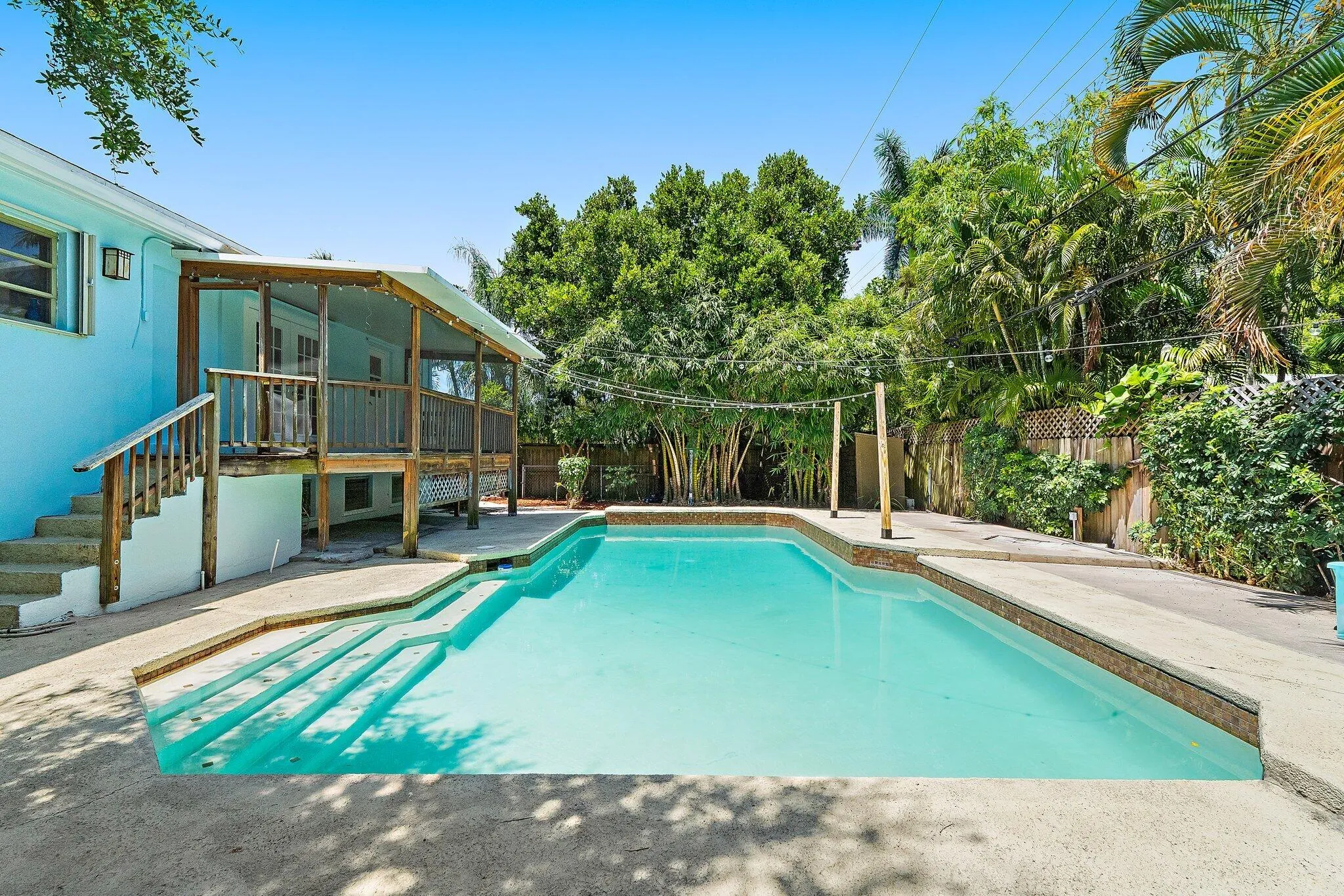 068-1429CrestDr-LakeWorth-SMALL