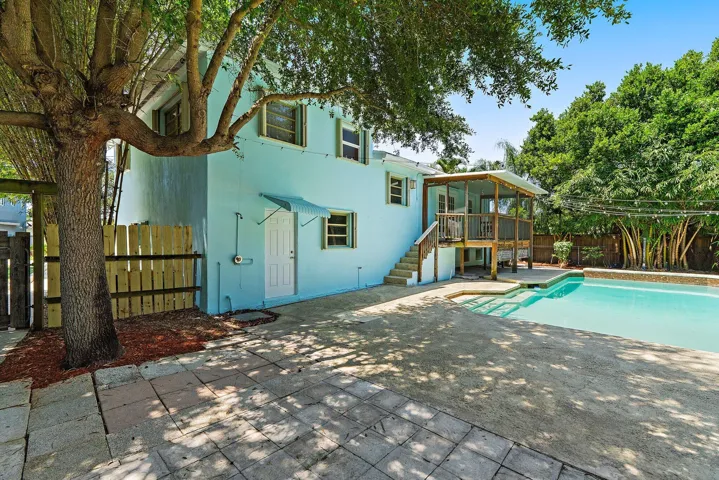070-1429CrestDr-LakeWorth-SMALL