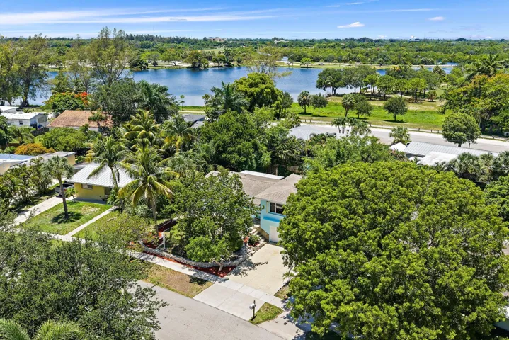 002-1429CrestDr-LakeWorth-SMALL
