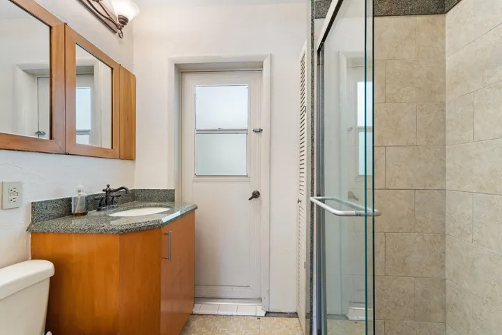 031-1429CrestDr-LakeWorth-SMALL