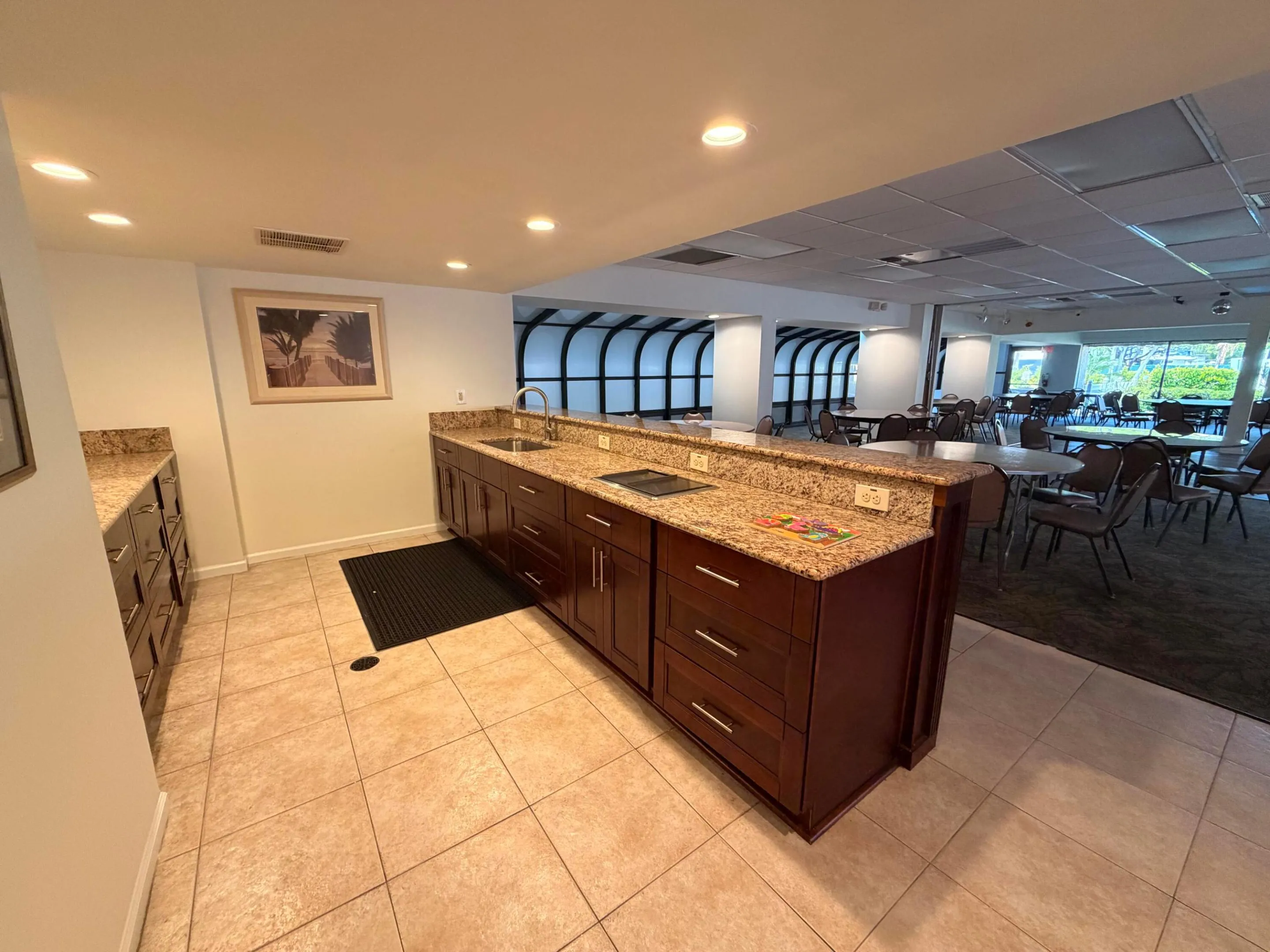 clubhouse bar