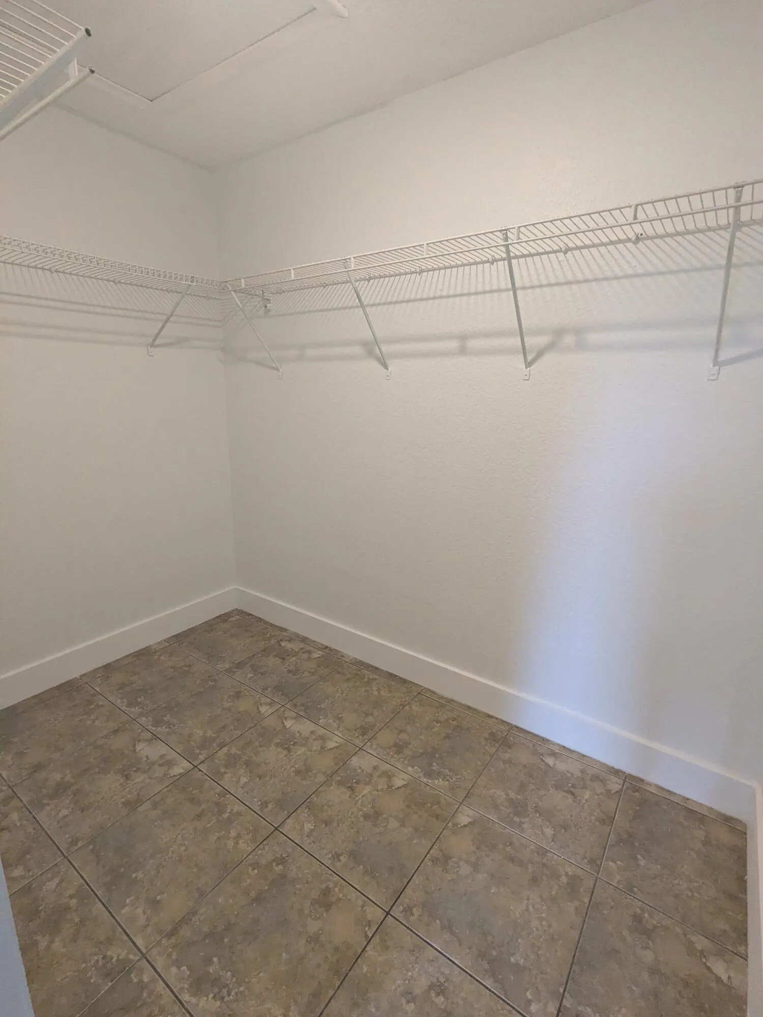 Closet 1