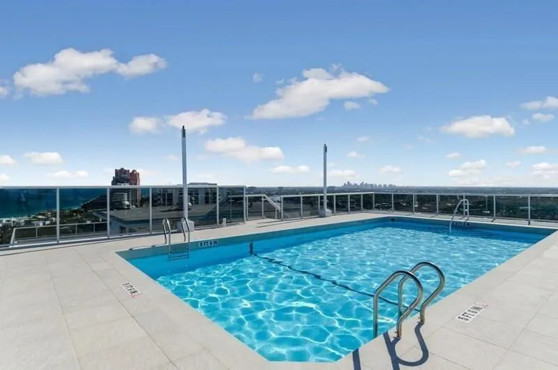VV pool 2