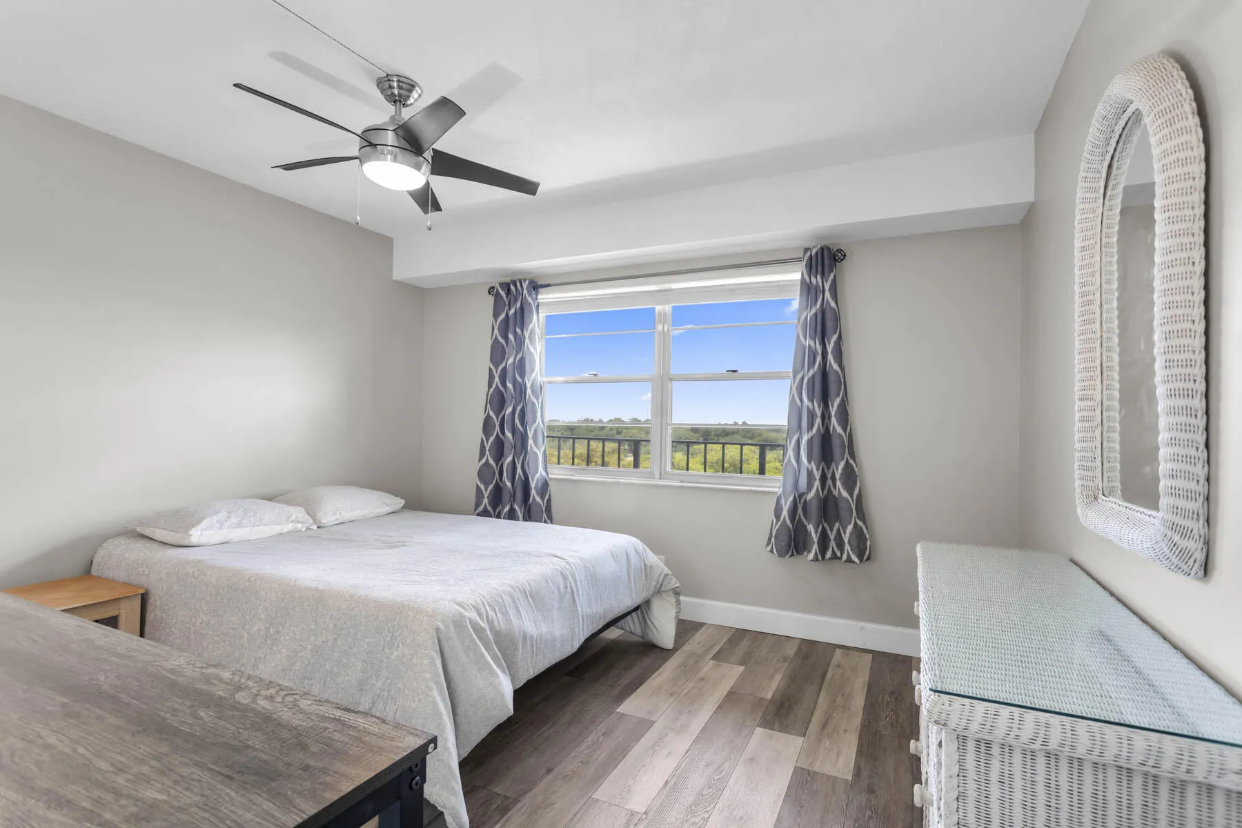 Second bedroom