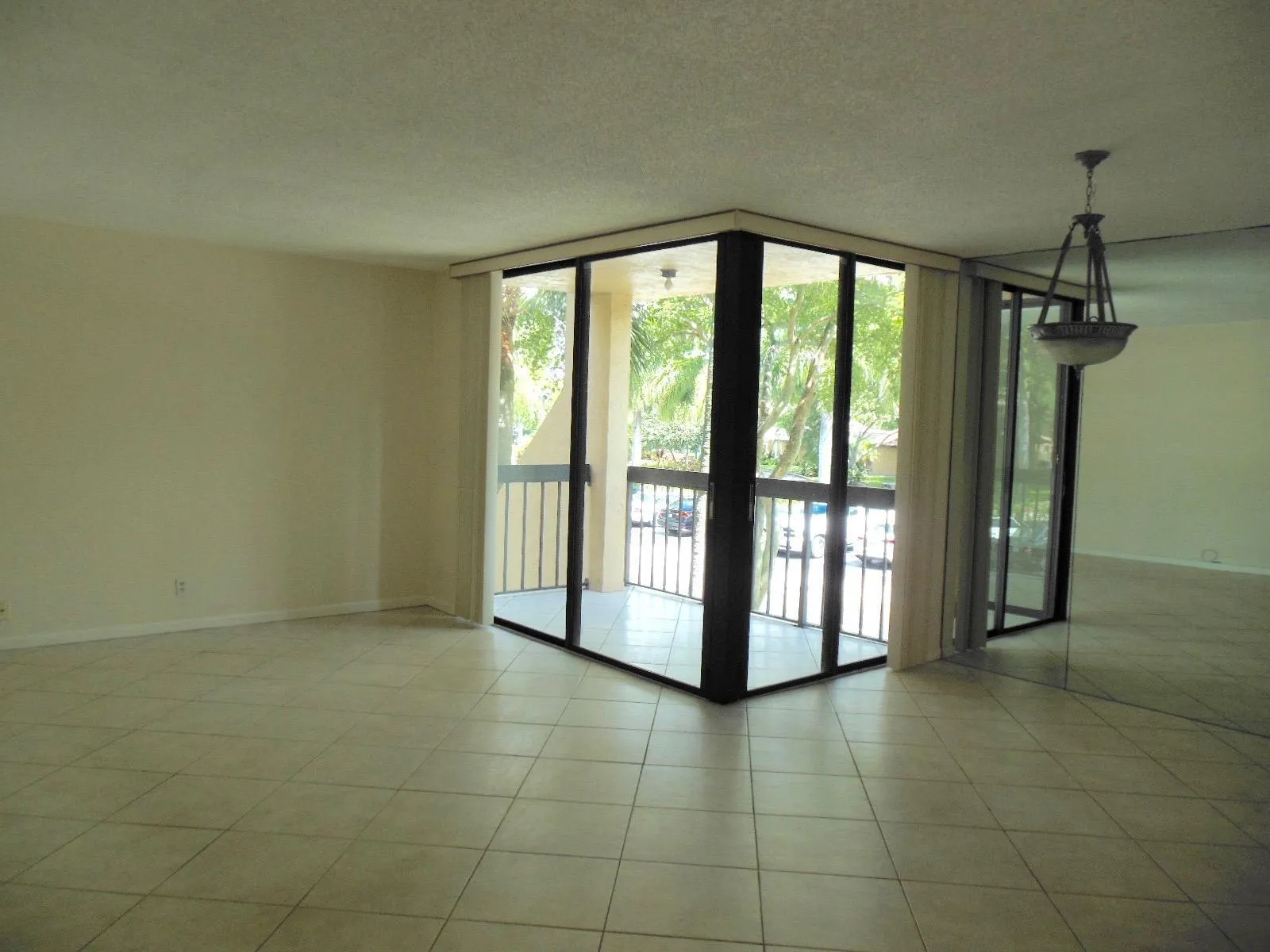 Living Room/Dining Room