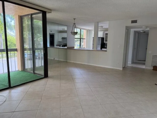 Open Kitchen
