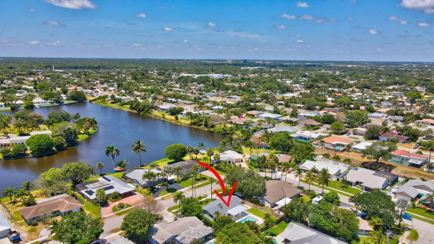 Close to Addison Mizner School