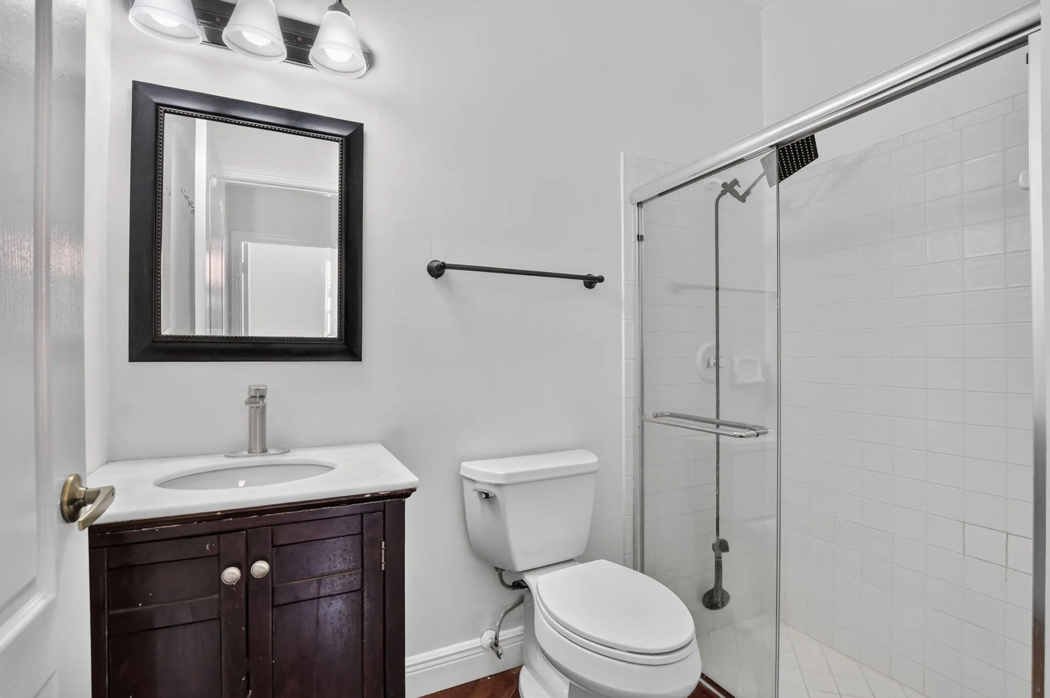 full downstairs bathroom
