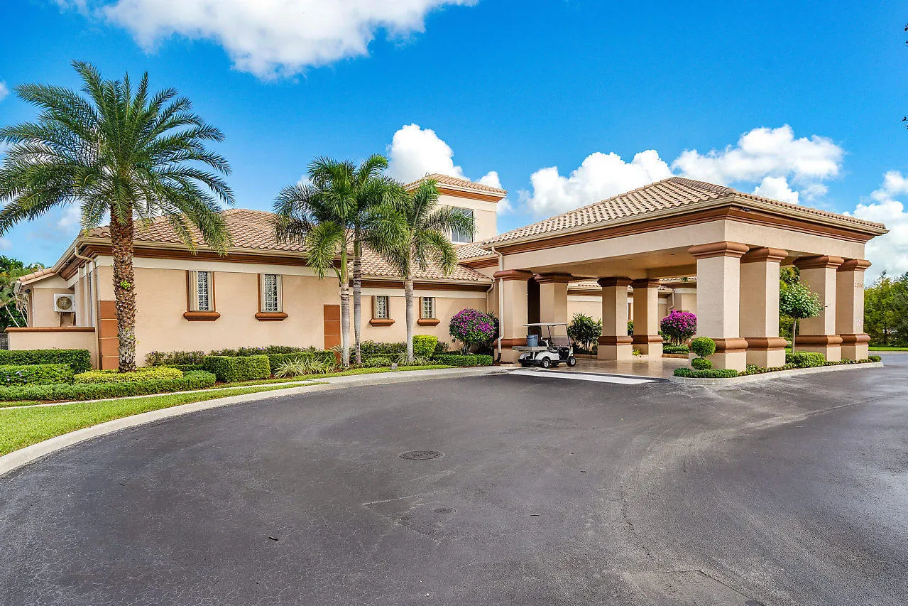BOCA FALLS CLUBHOUSE