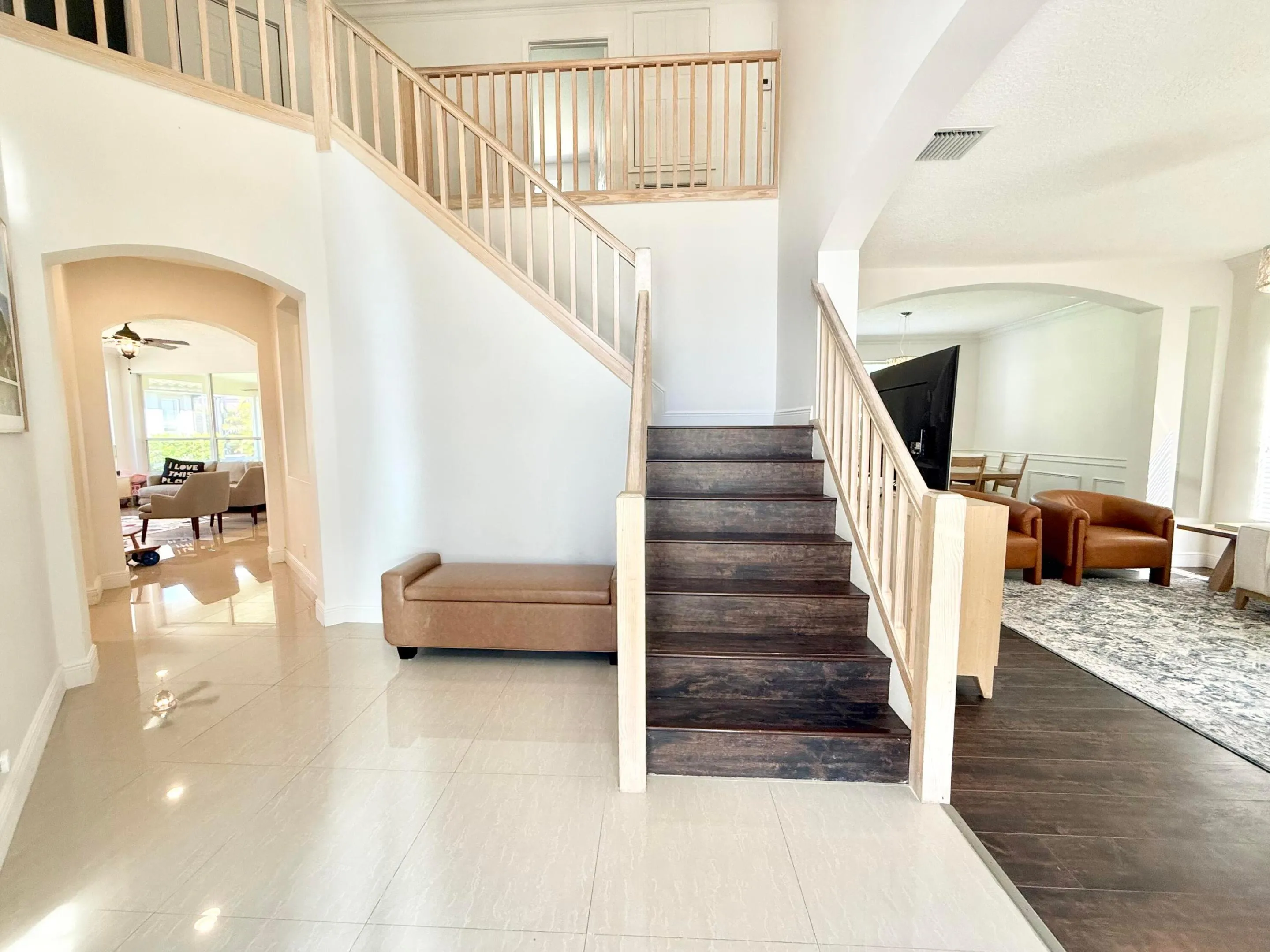 Front Entrance/Foyer