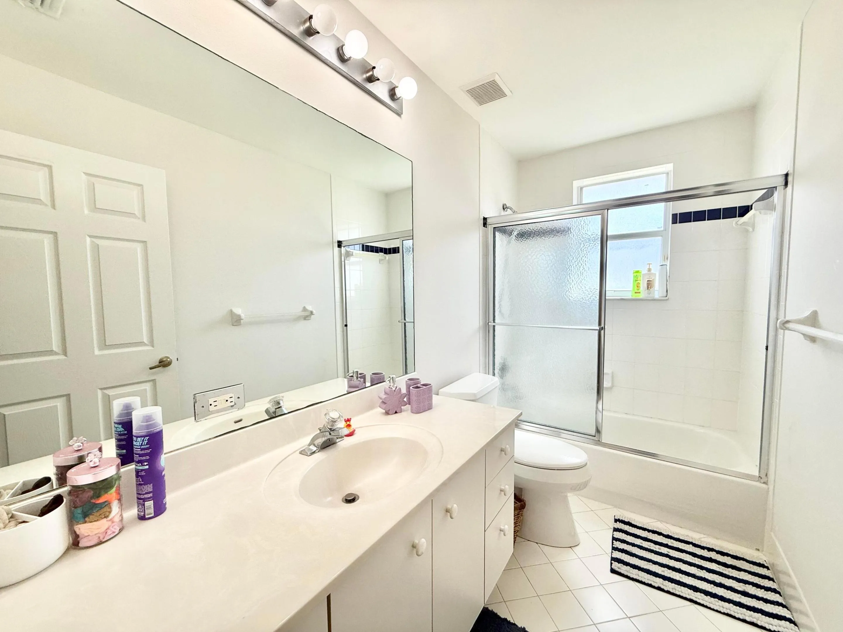 2nd Bathroom