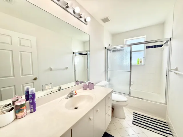 2nd Bathroom