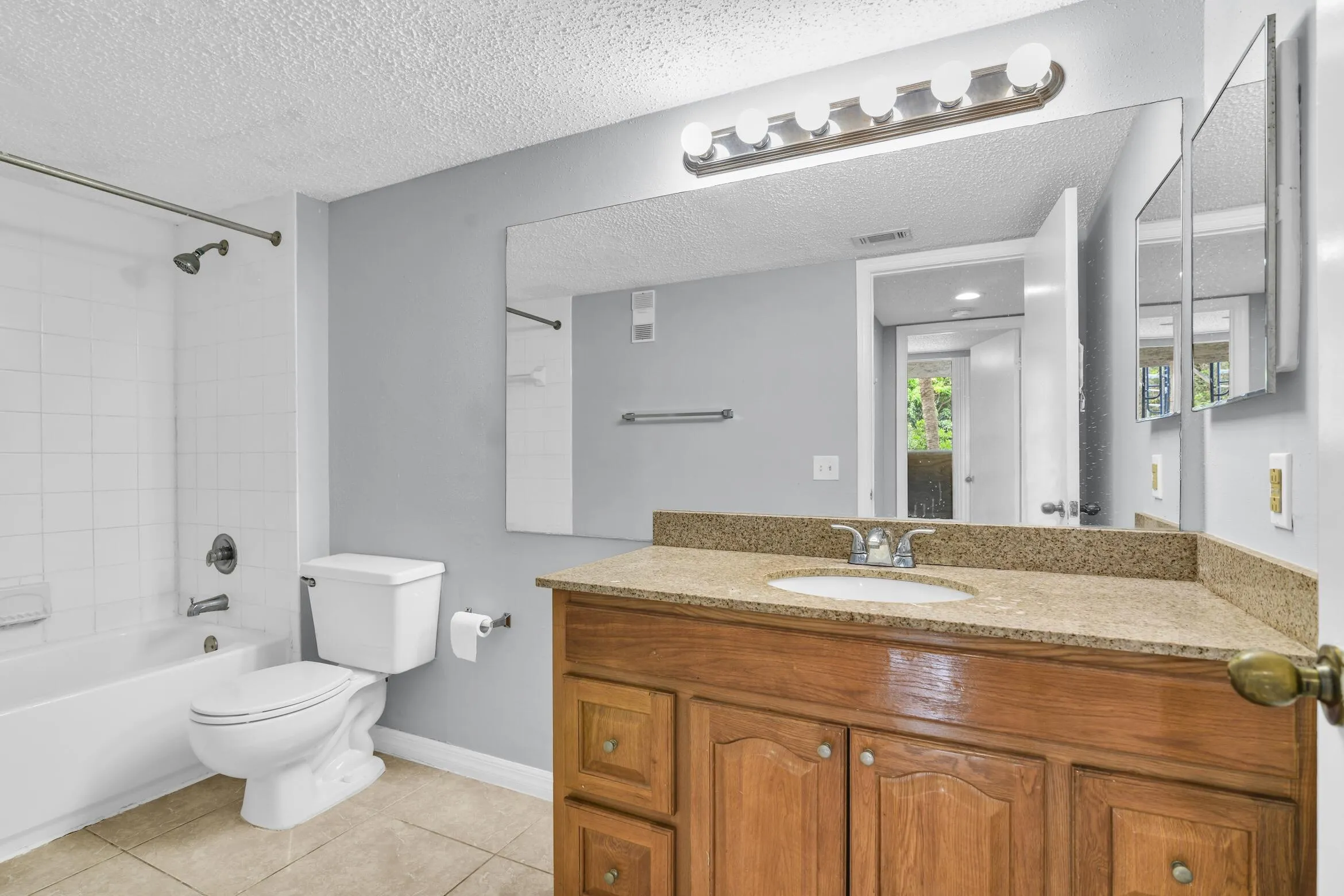 3995 W McNab Rd Pompano Beach --32