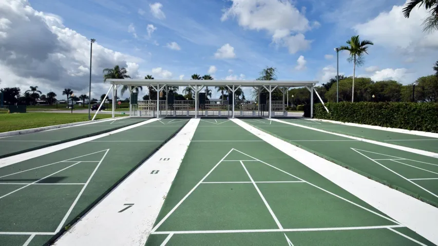 savanna-club-fl-55-homes-shuffleboard-co