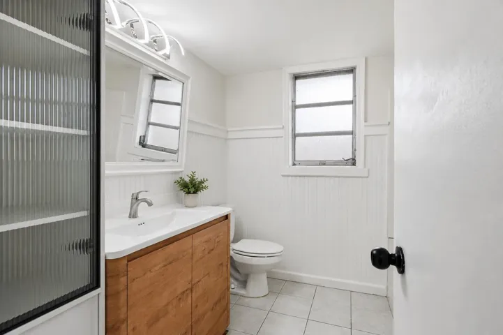 Staged guest bath