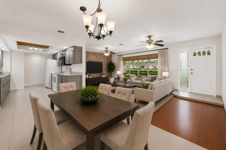 Staged dining/living