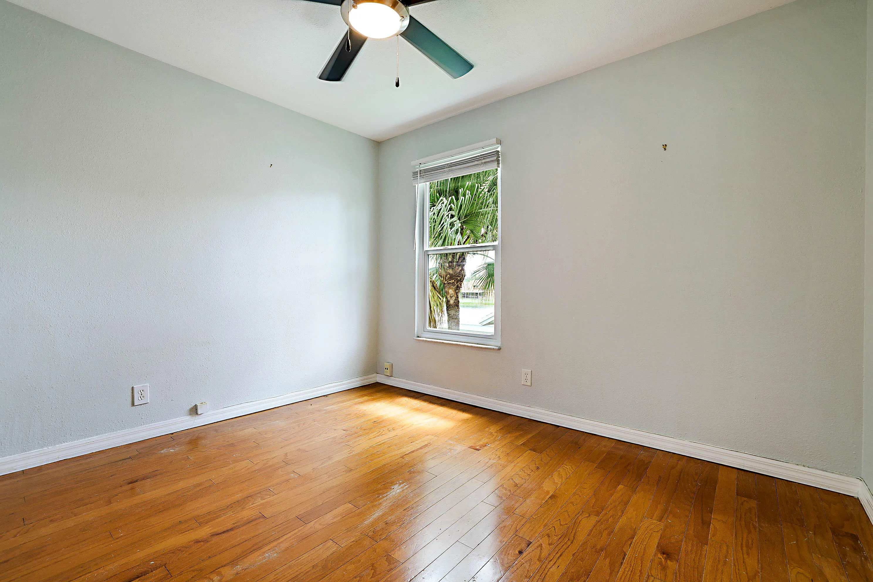 3570 Woods Walk Blvd -32