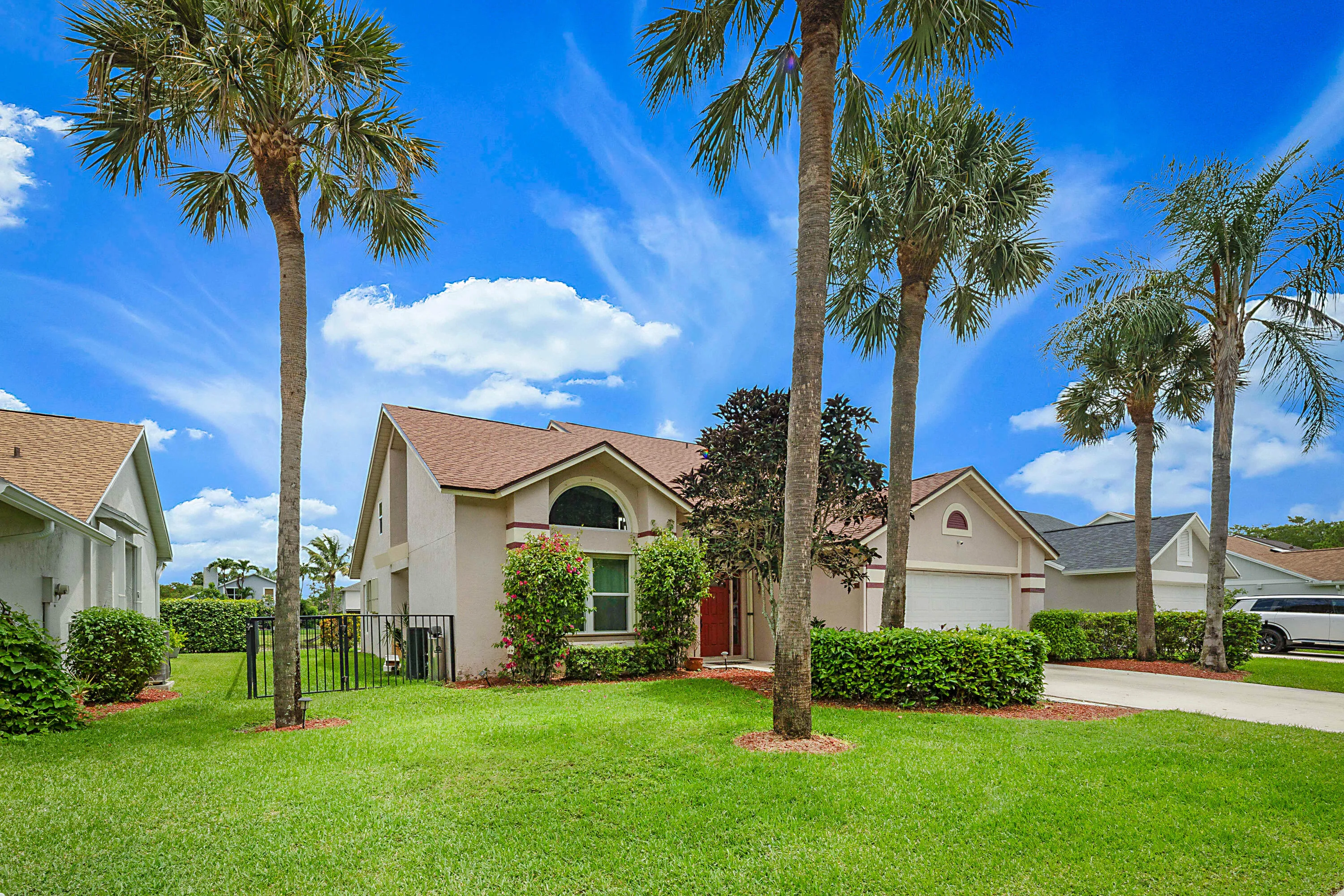 3570 Woods Walk Blvd -42