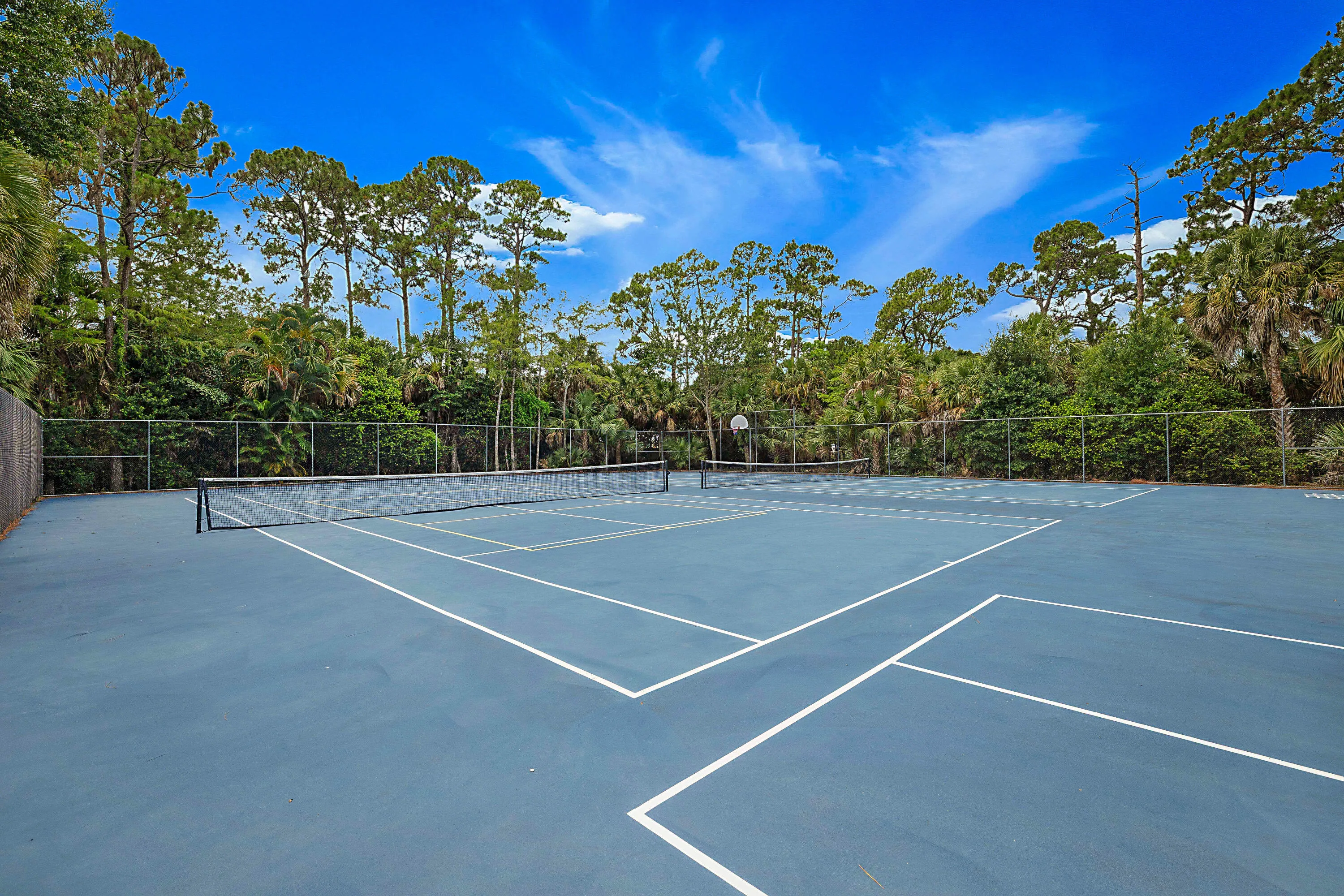 3570 Woods Walk Blvd -45