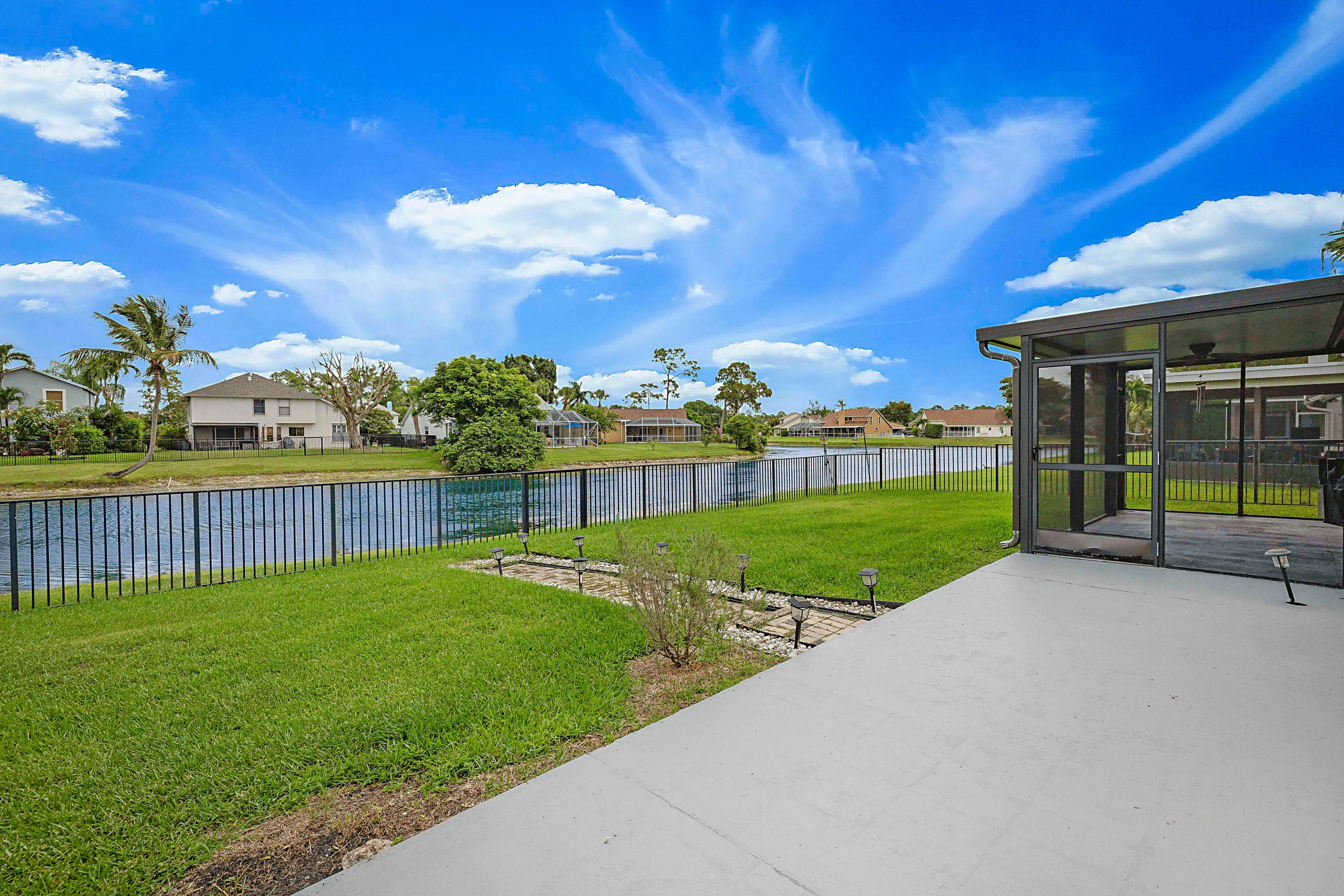 3570 Woods Walk Blvd -38