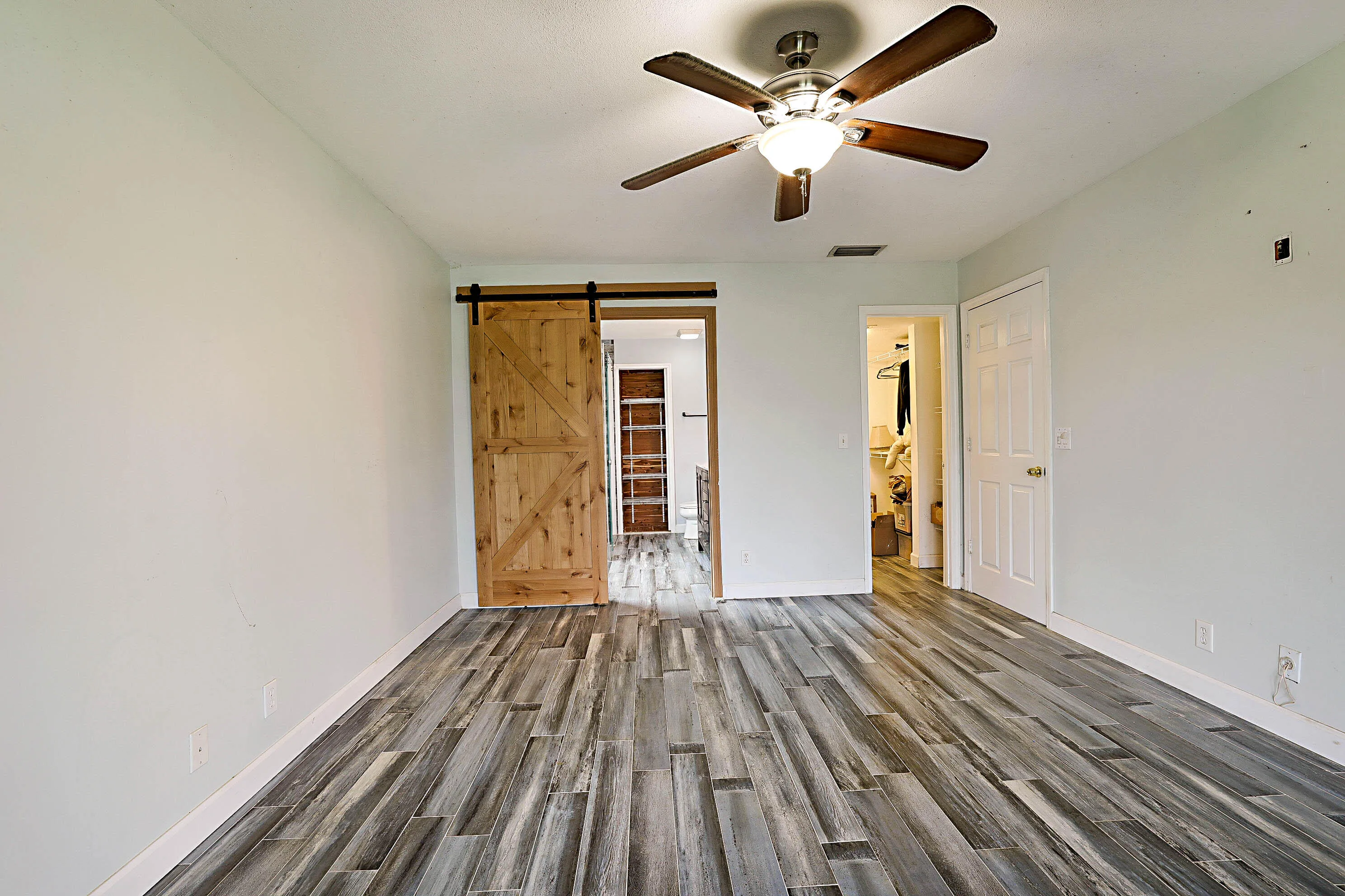 3570 Woods Walk Blvd -20