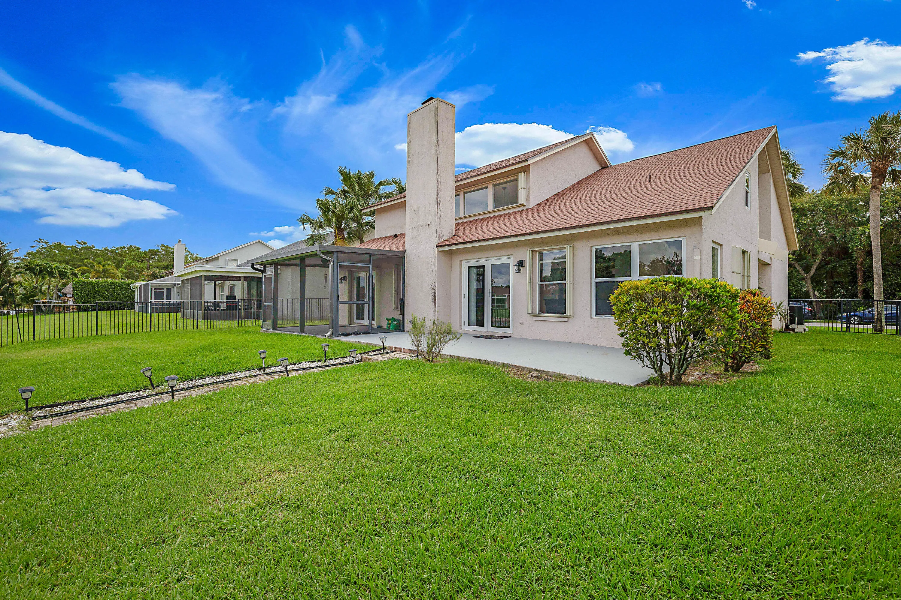 3570 Woods Walk Blvd -40